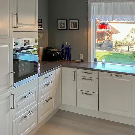 펜션 3 Bedroom Cozy In