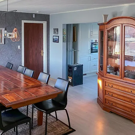 3 Bedroom Cozy In 펜션 *